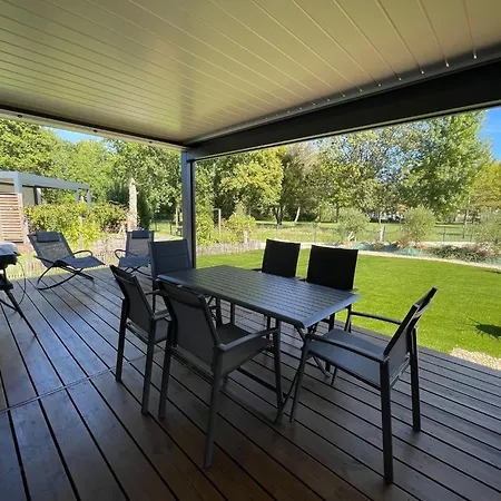 Cosy Ecolodge, Heated Pool And Jacuzzi, 10 From La Palmyre